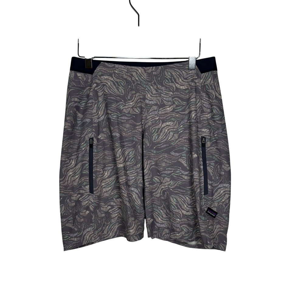Patagonia Women's Size 4 Abstract Wave Print Shorts with Zippers